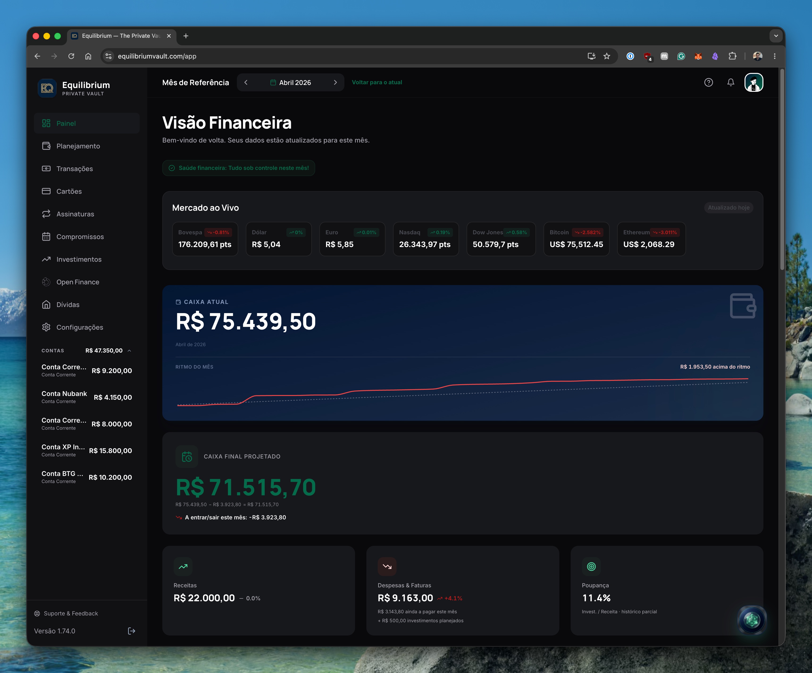 Painel do Equilibrium consolidando contas, cartões e investimentos de várias instituições via Open Finance